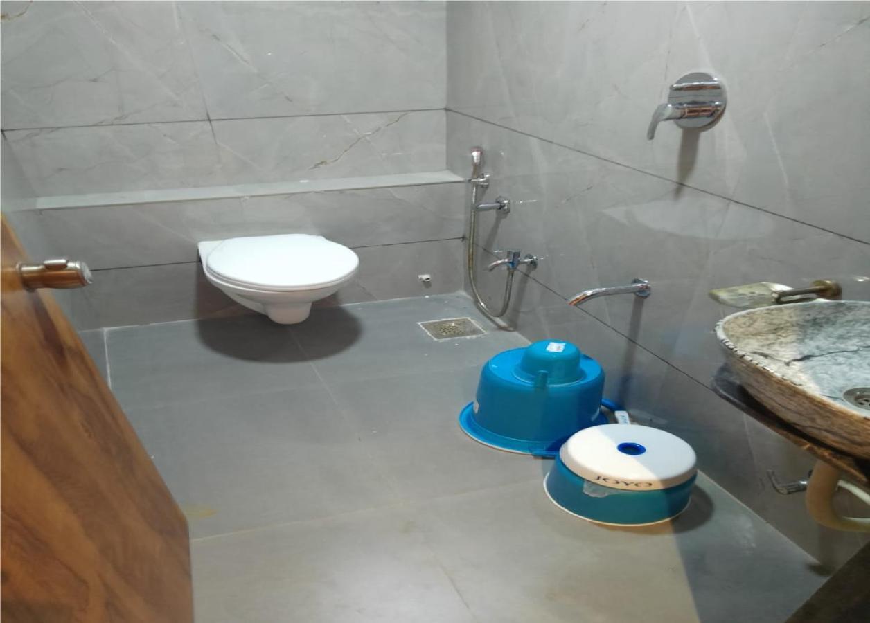 Hotel Lotus Villa Ahmedabad Buitenkant foto